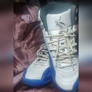 Air Jordan 12 RETRO white Blue Gs Youth Size 6Y Authentic